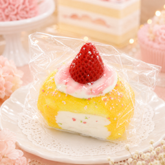 ストロベリーロールケーキ