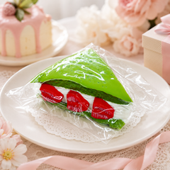 まっちゃイチゴサンド